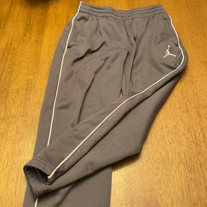 Jumpman Therma Fit Sweatpants. Size 7. Gray